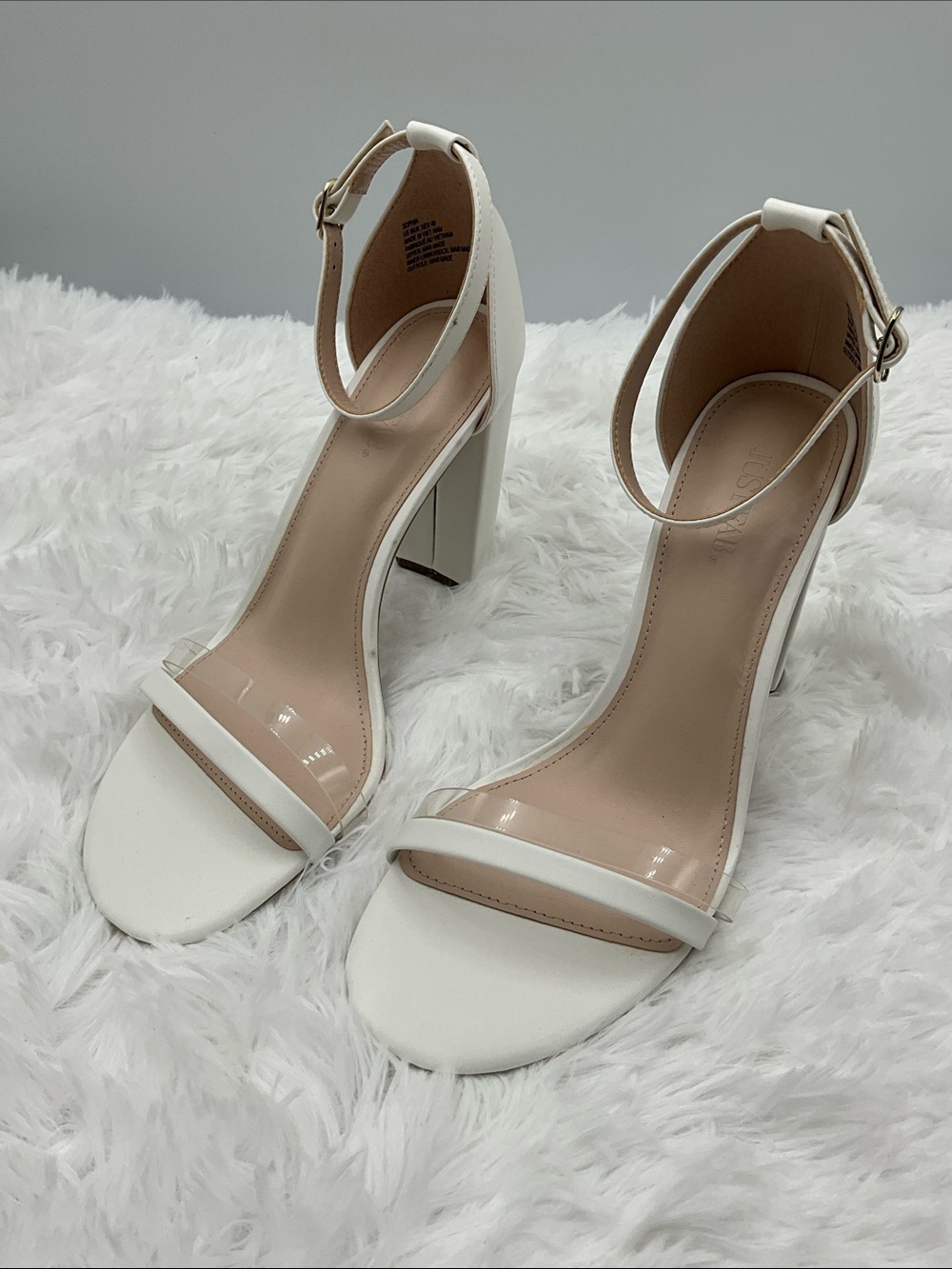 JustFab Heels Size 9 White Ankle Strap Block Heels
